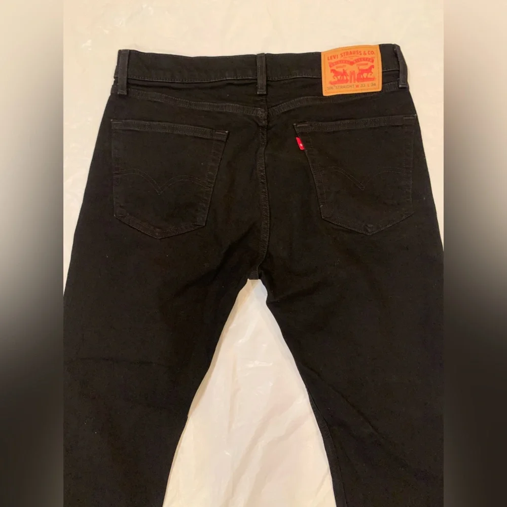Levi's 501 Original Fit Dark Wash Button Fly Men's Jeans 30x32